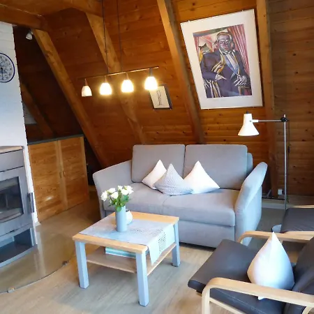 Hubertus, 95059 Holiday home Rhauderfehn